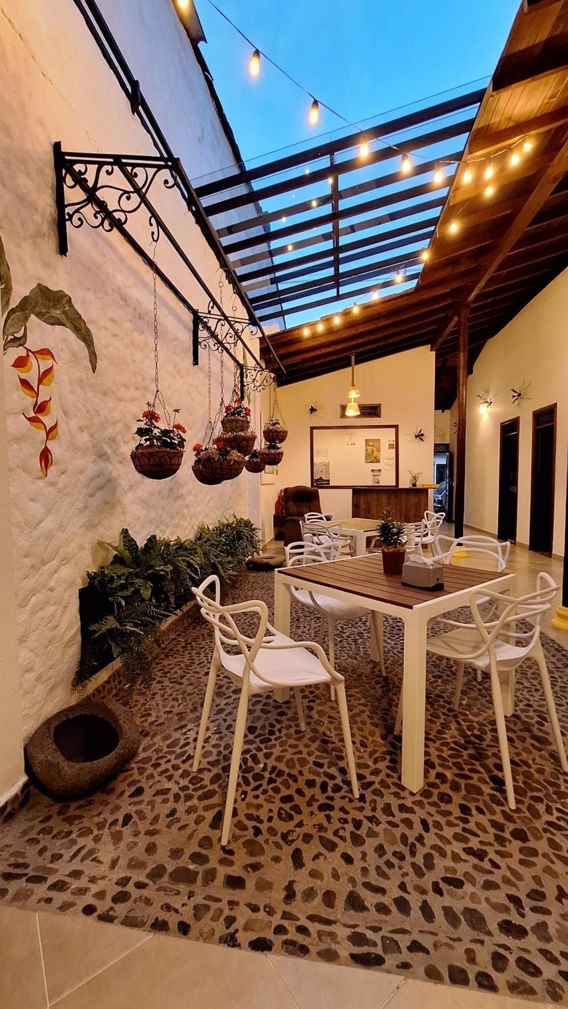 Volarte Hostal Jardin Bagian luar foto